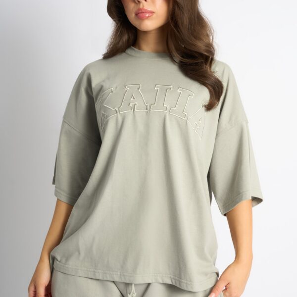 Kaiia Logo Oversized T-Shirt Pebble